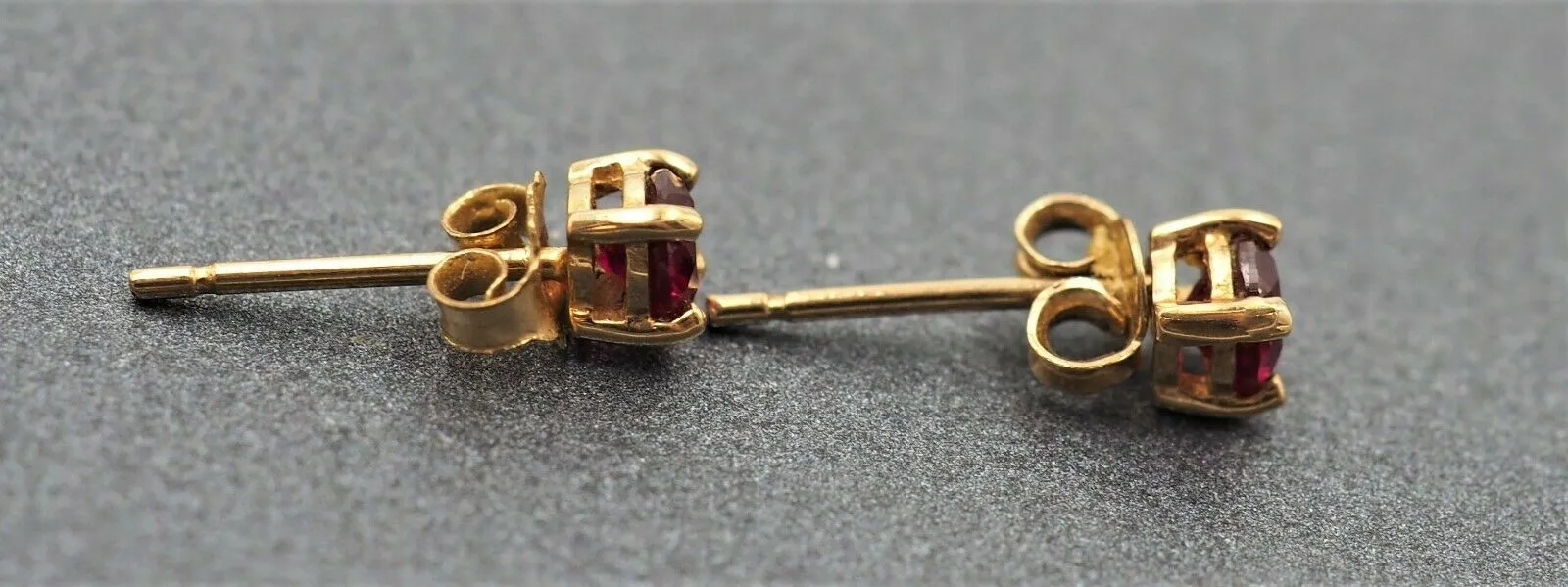 9ct Yellow Gold Ruby Stud Earrings