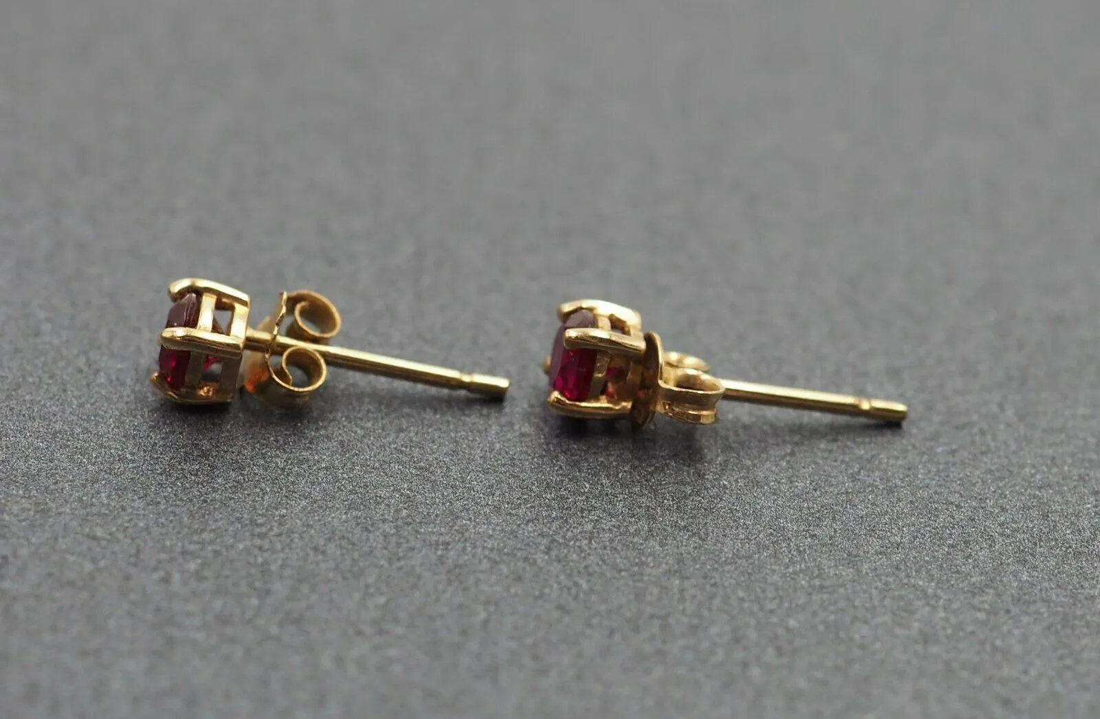 9ct Yellow Gold Ruby Stud Earrings