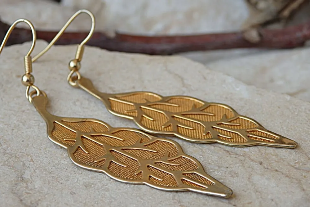 Leaf gold earrings