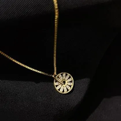 Round Compass Pendant Necklace Clavicle Chain For Women Jewelry