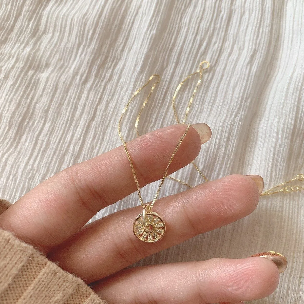 Round Compass Pendant Necklace Clavicle Chain For Women Jewelry