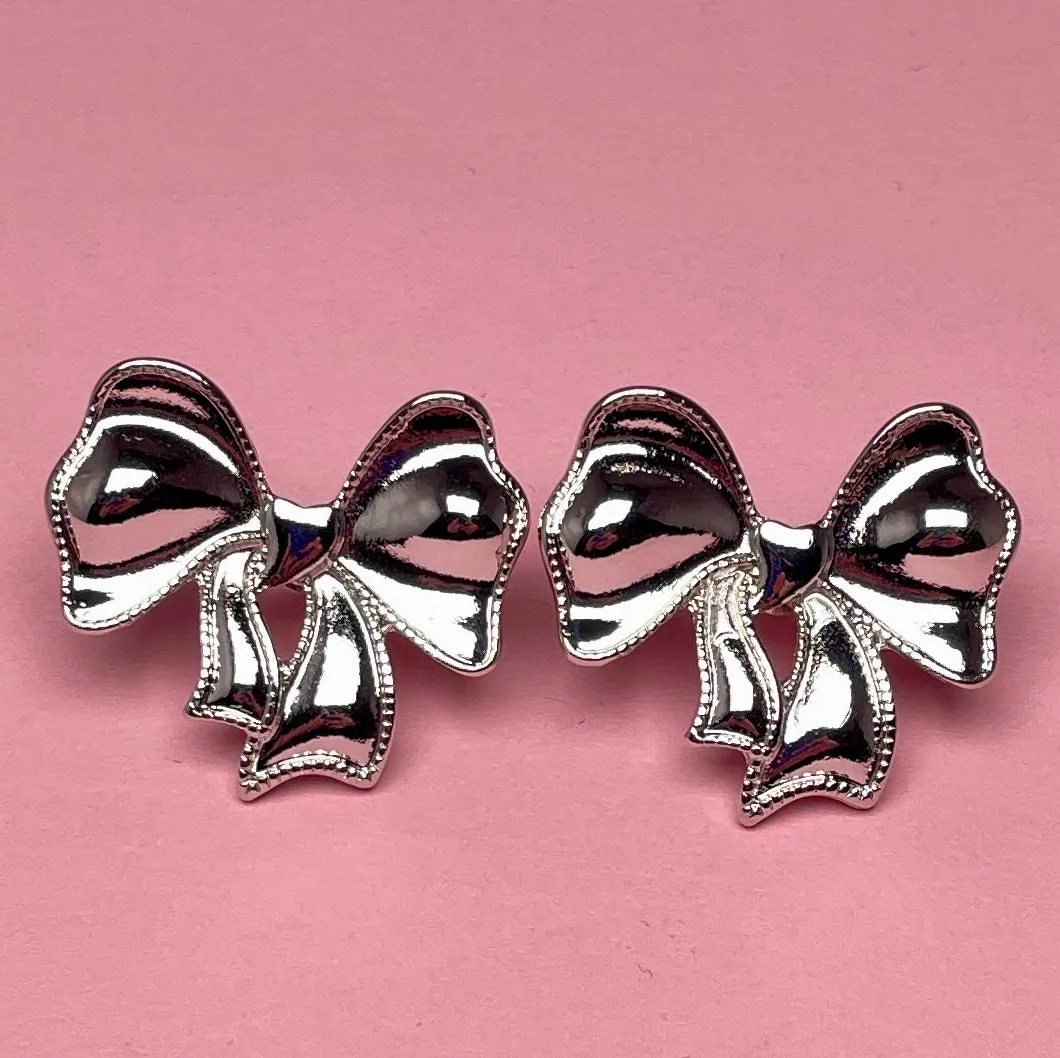 Silver Bow Ear