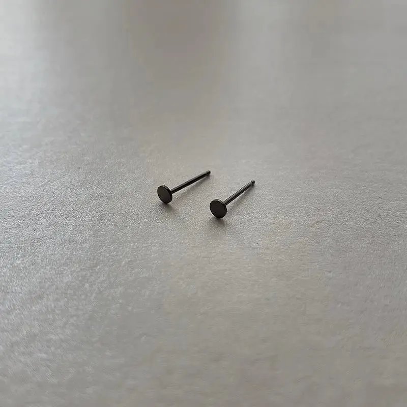 Simple Small Ear Studs